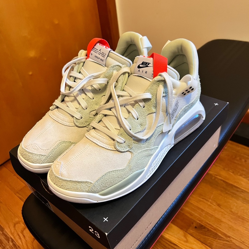 Jordan MA 2’s Brand New Never Worn Size 13 in original Box!!!! Light Green